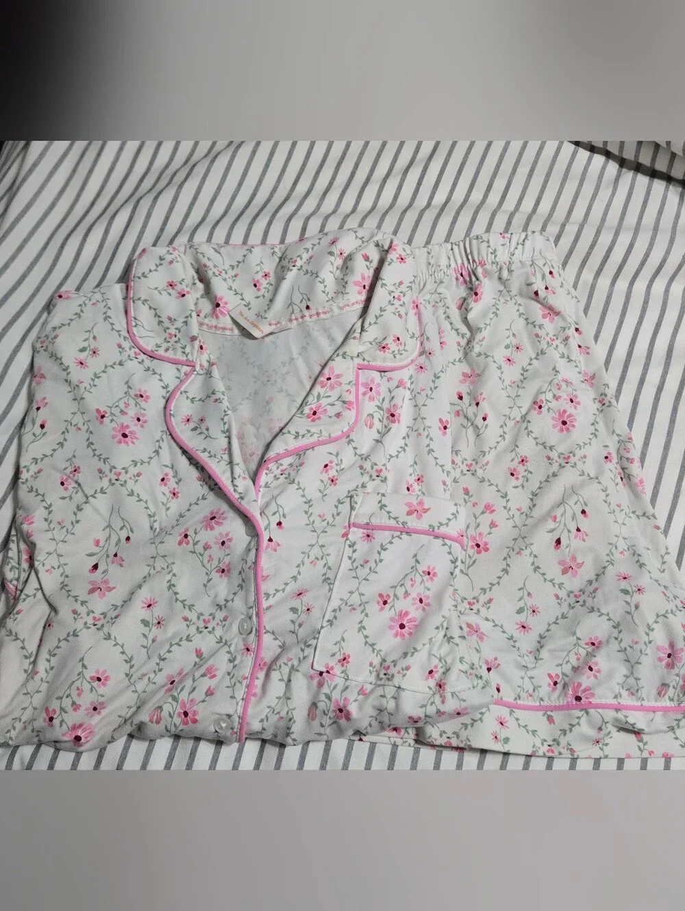 Joyspun Women's Floral Pink Piped Cotton Pajama Set